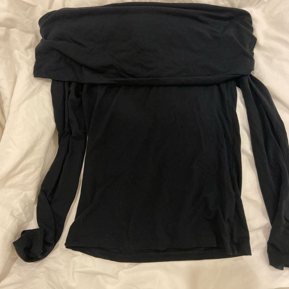 Babaton Black Off-Shoulder Blouse